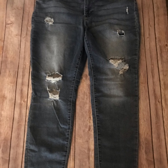 ❤️Maurices Jeans❤️ - Picture 3 of 6